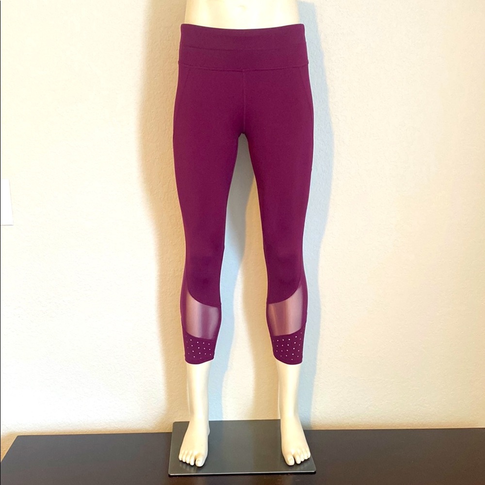 Athleta Sonar Laser Cut & Mesh Capris